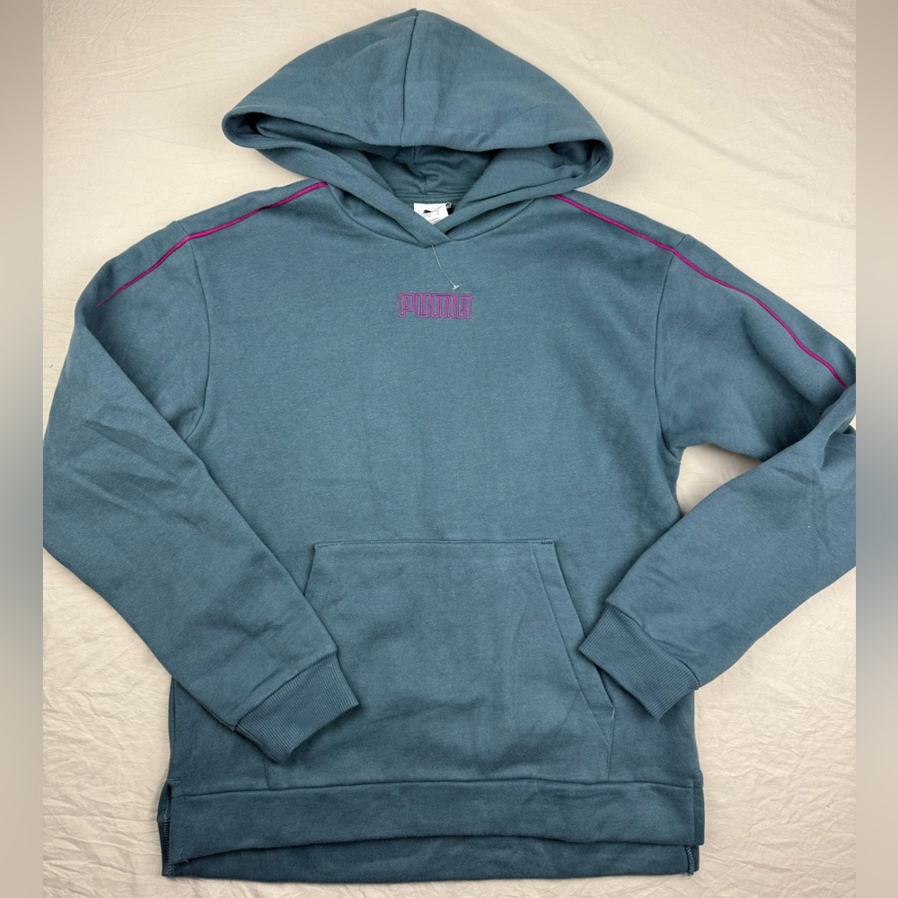 PUMA women’s Stylish Blue‎ Hoodie with burgundy Accents NWOT size small